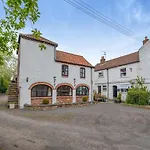 The Granary - 16437 York